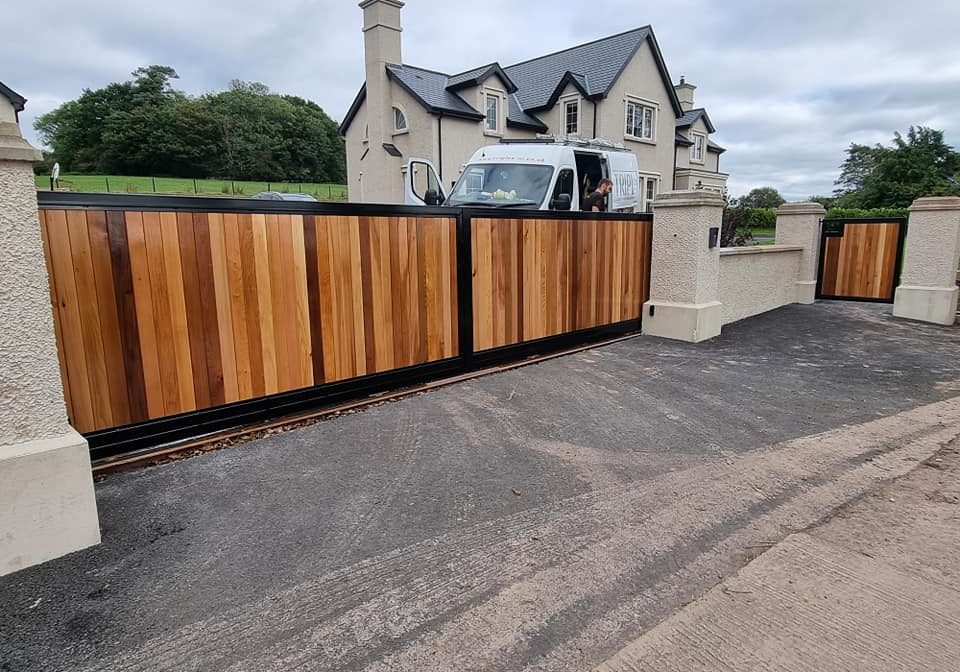 wood and metal electronic gate